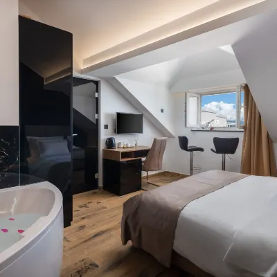 Top Rooms Hôtels à proximité de : Plage de Kaštelet