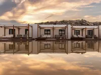 Laguna Coast Resort, Small Luxury Hotels of the World Hotels near شاطئ بلاكا