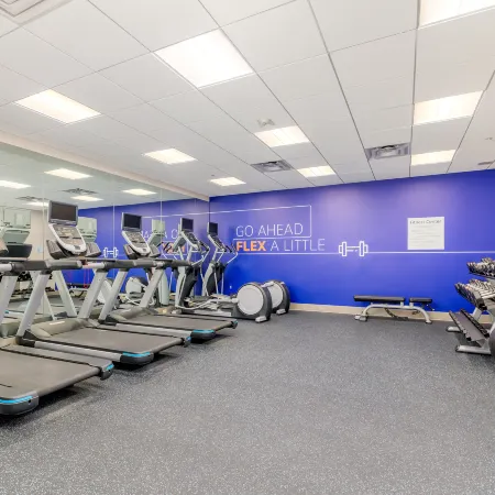 Holiday Inn Express & Suites MEDFORD by IHG