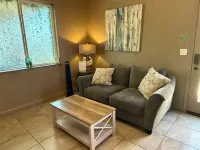 Private Apartment Style Suite. Close to National Parks.