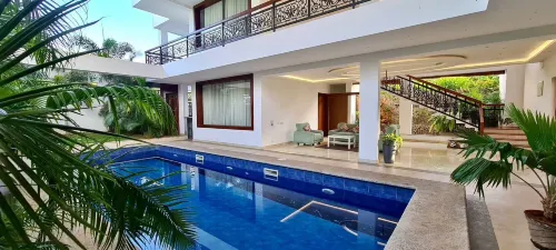 Villa Escape in.