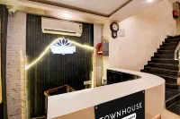 Deluxehotel Niraant - Homestays
