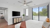 Upstay Modern & Pet-Friendly 2Br Home Near SoCo - Lejligheder