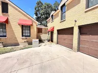 The Compass Loft Studio near TSU with EV Charger