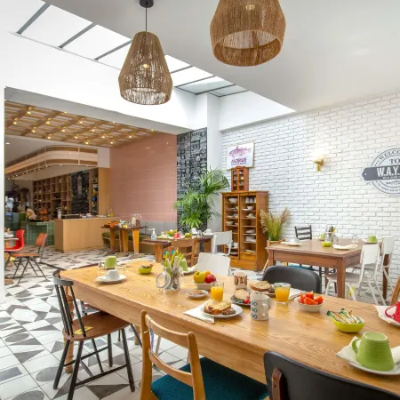 Greet Hotel Marseille Centre Saint Charles Отели рядом с достопримечательностью «Бульвар Ла-Канбьер»