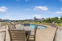 Sandy Feet Retreat by Vacation Homes Collection - Private Pools