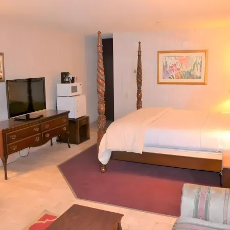Merced Inn & Suites