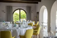 La Villa Calvi - breakfast