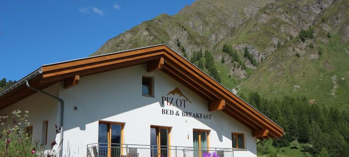 Piz Ot Hotels in Bezirk Inn