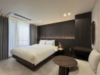 Oga Hotel - Motels