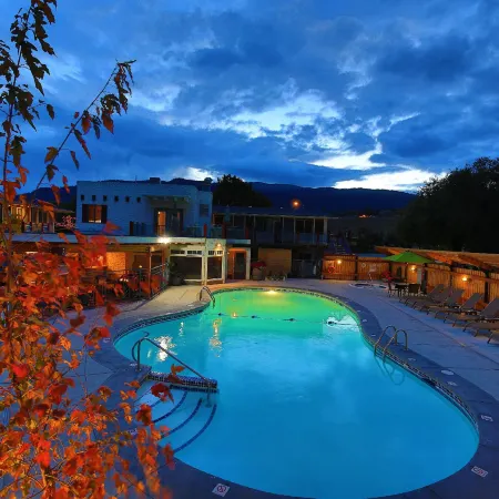Bowmont Motel