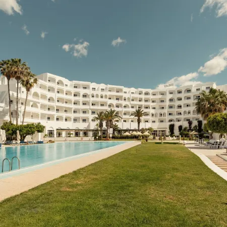 Yadis Hammamet