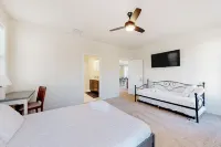 3BR Riverfront Home w/ Kayaks & Game Room - Alloggi