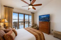 36 Sweet Newpark Townhome On The Creek 2 Bedroom Townhouse - 4 estrellas