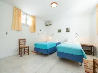 Charming Naxos Villa, Ocean Views, Modern Comfort, Tranquil Escape Hotels in Plaka