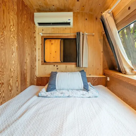Gapeyong Donghwa Caravan Отели рядом с достопримечательностью «Железнодорожный парк в Капхёне»