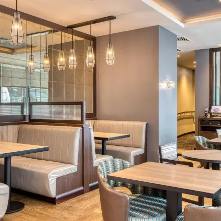 Premier Inn Dublin City Centre (Gloucester Street South) Отели рядом с достопримечательностью «Концертный зал 3Arena»