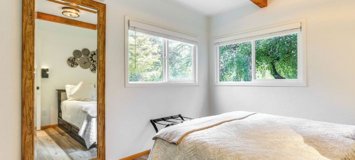 Riverfront Sandy Retreat, Fish & Kayak On-site Hotels in Clackamas County