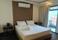 โรงแรมพาเลซ เดอะ ฟิลด์ส พรีเมียร์ - พร้อมระเบียง