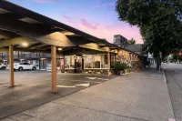 Thunderbird Lodge - motel