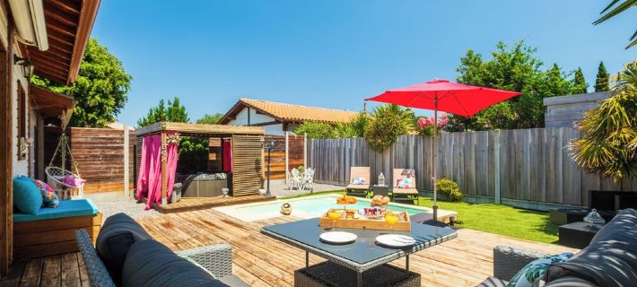 Villa Romance: Relaxation, Heated Pool, Private Spa, Bikes, and Wi-Fi Hotels in Biscarrosse