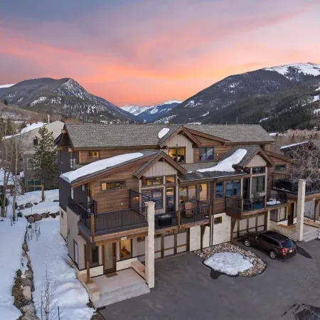 Keystone Sanctuary 4 Bed 5 Bath Htth