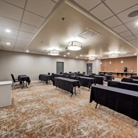 Candlewood Suites TACOMA MALL by IHG Отели рядом с достопримечательностью «Арена «Такома-Доум»»