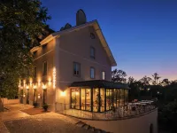 Passeio Sintra Collection Hotels near Estoril Circuit