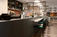 Holiday Inn - the Niu, Pax Berlin Airport by IHG - bar
