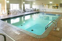 Country Inn & Suites by Radisson, Oklahoma City - Quail Springs, OK - Pools