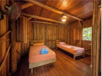 Don Jon's Surf and Yoga Lodge - 2つ星