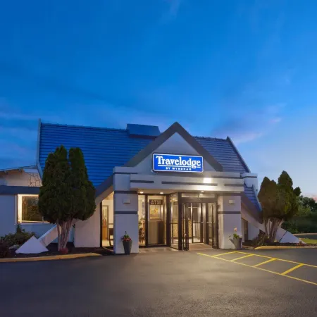 Travelodge by Wyndham Milwaukee