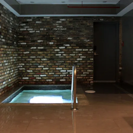 Hotel Gaythering - Gay Hotel - All Adults Welcome