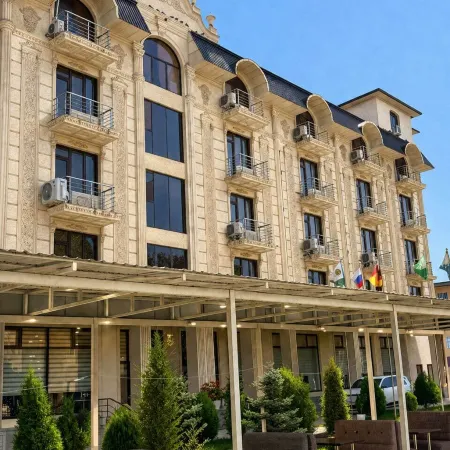 Humo Plaza Hotel