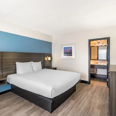 SureStay Hotel by Best Western Virginia Beach Royal Clipper ケープ・ヘンリー・ライトハウス周辺のホテル