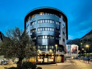 Grand Plaza Hotel & Wellness