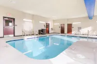 Cobblestone Hotel & Suites - Lynden - Pools