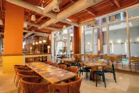 Zapadilly Tree Hotel - 2-Star