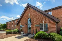 HomeTowne Studios & Suites Greensboro - Parkplatz