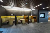 拉塞爾維爾萬豪萬怡飯店 - 停車場