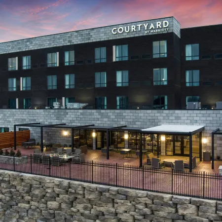 Courtyard Jefferson City