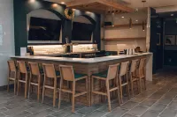 Four Points by Sheraton Penticton at the Convention Centre - bar