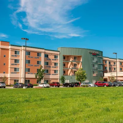 Courtyard Milwaukee Airport Hotel berhampiran Stesen Intermodal Milwaukee