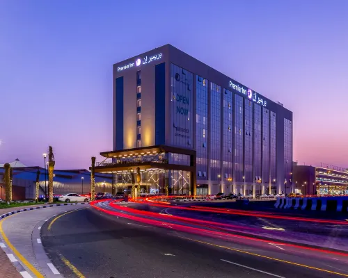 Premier Inn Dubai Dragon Mart Отели рядом с достопримечательностью «Торговый центр Mirdif City Centre»