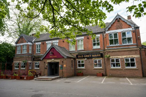 Old Grey Mare Inn by Greene King Inns - parking