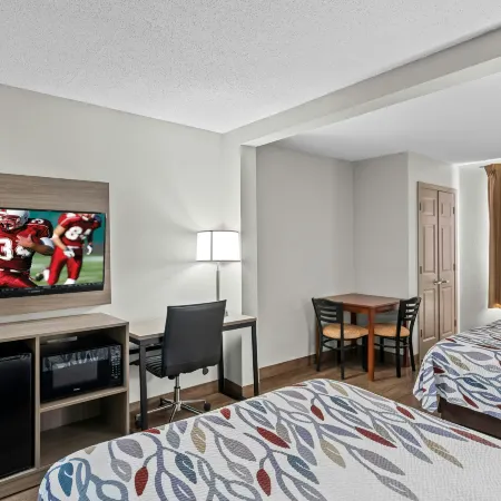 Red Roof Inn Etowah – Athens, TN