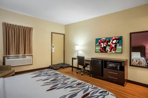 Red Roof Inn Des Moines - 2-Star