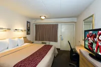 Red Roof Inn Buffalo - Hamburg/ I-90 - parking