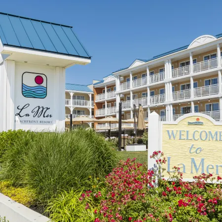 La Mer Beachfront Resort