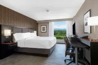 DoubleTree by Hilton Denver Cherry Creek - С тренажерным залом